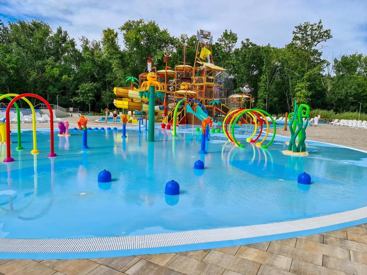 Jenny Home Mojmirovce Экстерьер фото