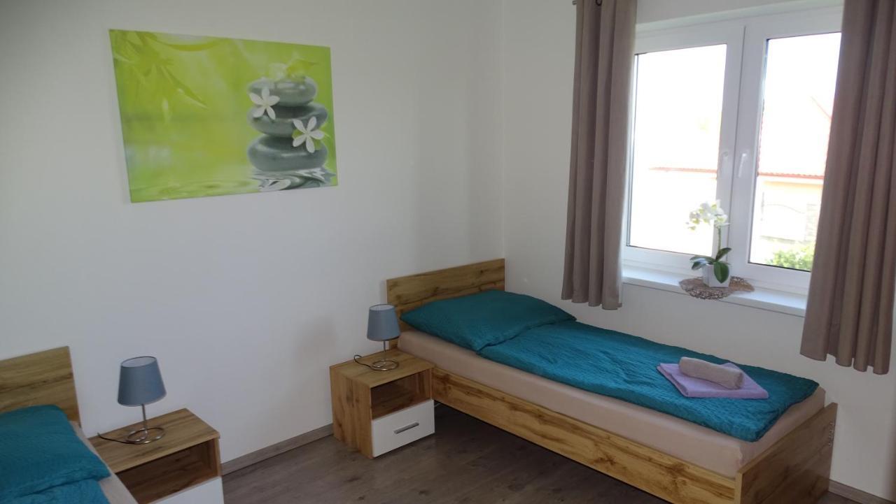 Jenny Home Mojmirovce Экстерьер фото